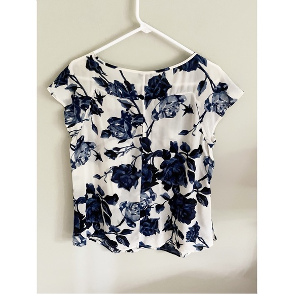 Talbots silk navy blue floral blouse sz 12P - Picture 2 of 8
